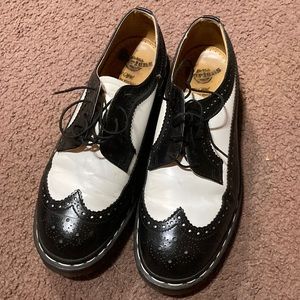 Dr Martens vintage 3989 wingtip shoes